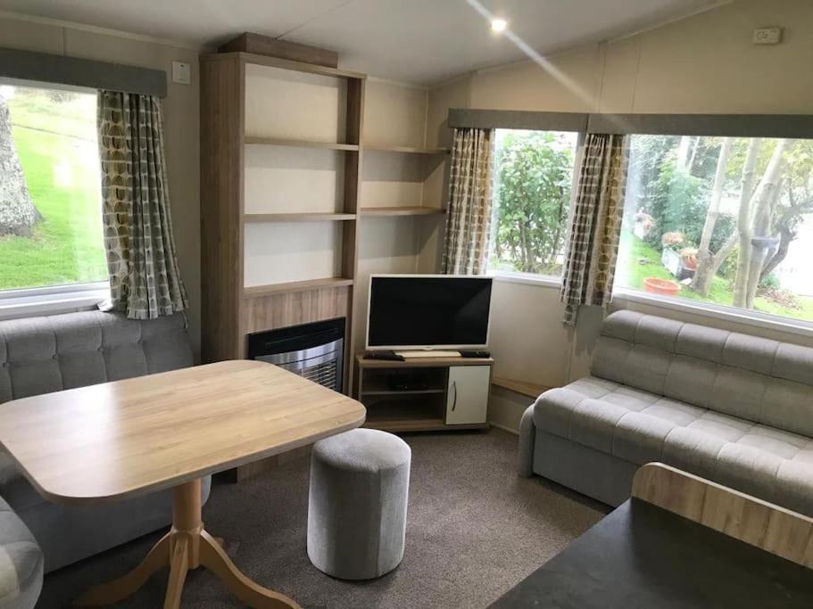2 Bedroom Caravan. Newquay. Cornwall. New Quay エクステリア 写真